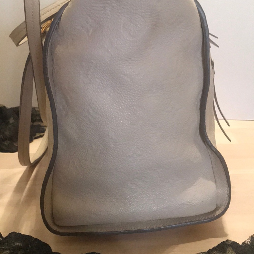 🎉HP🎉 🍾FIRM EUC Louis Vuitton Lumineuse Emp PM Tote #SP4161 - Picture 5 of 16